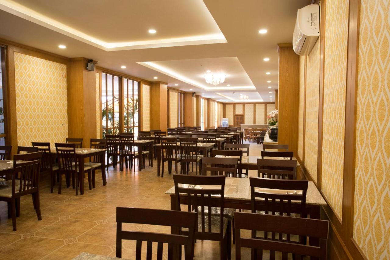 J&Y Hotel Latphrao 35 Бангкок Экстерьер фото