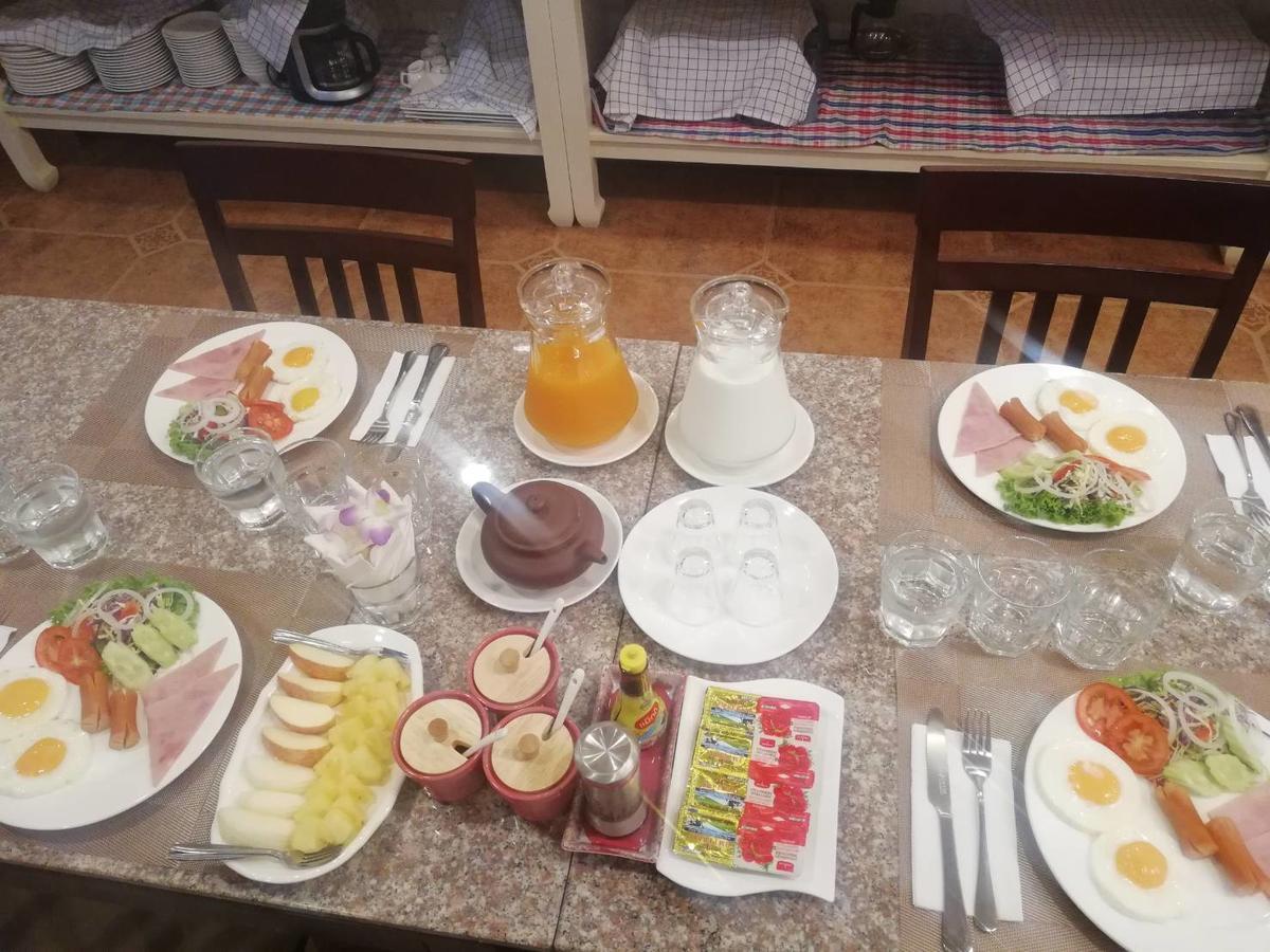 J&Y Hotel Latphrao 35 Бангкок Экстерьер фото